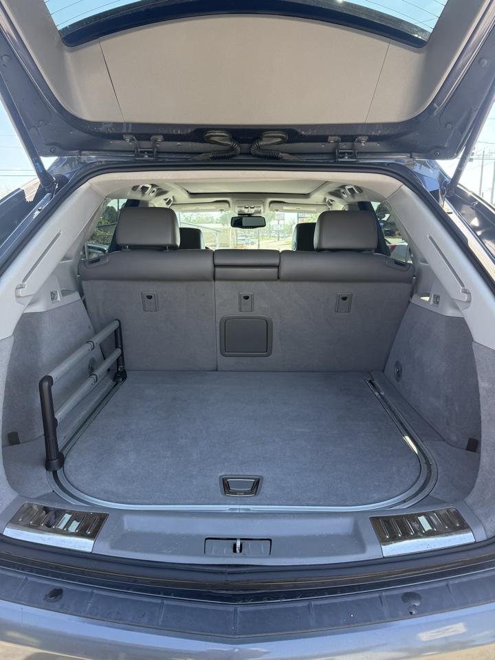 Cadillac SRX Luxury Collection 2011
