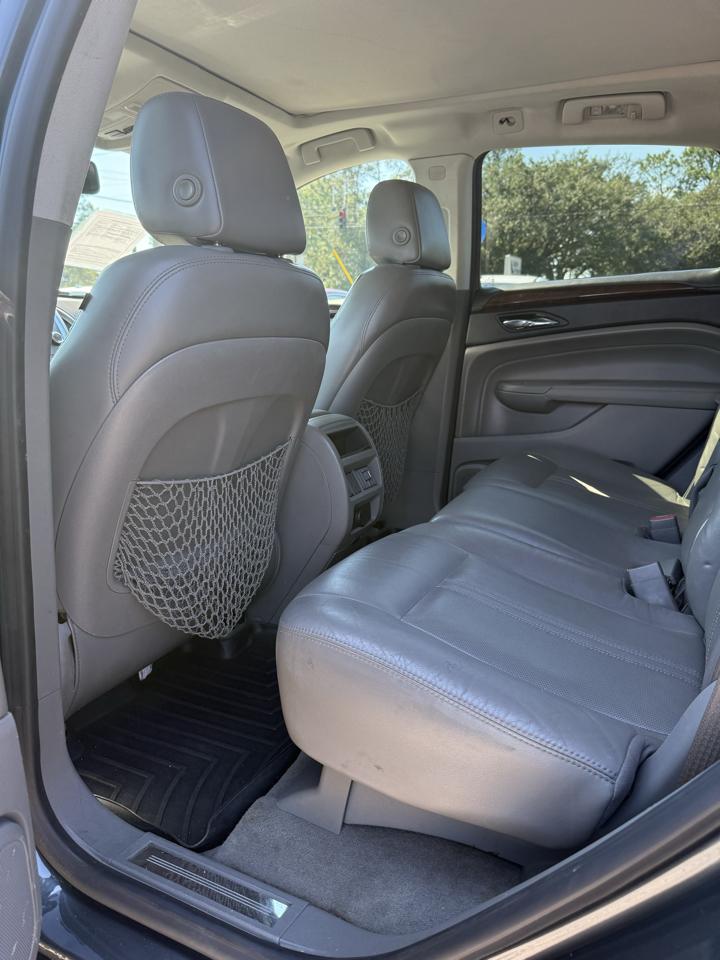 Cadillac SRX Luxury Collection 2011
