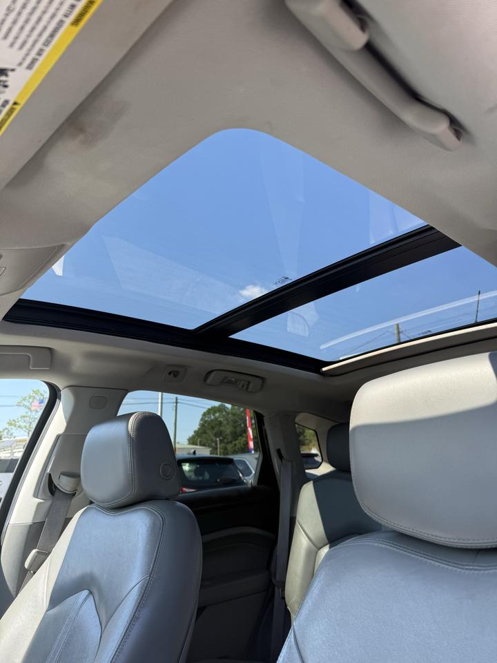 Cadillac SRX Luxury Collection 2011
