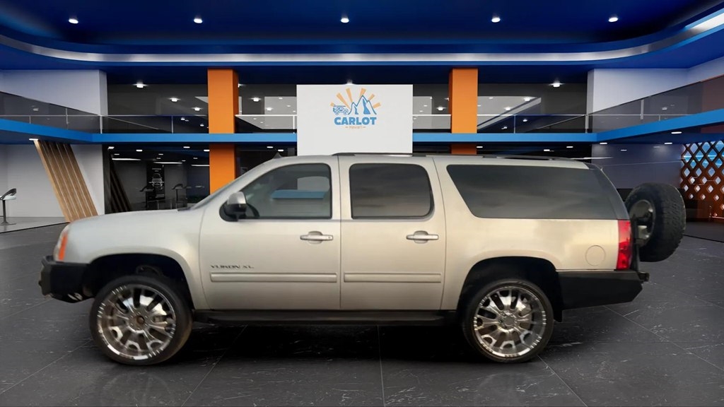GMC Yukon XL SLE-1 1/2 Ton 4WD 2011