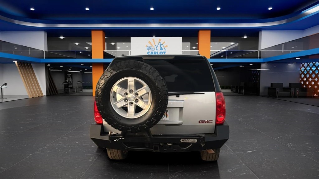 GMC Yukon XL SLE-1 1/2 Ton 4WD 2011