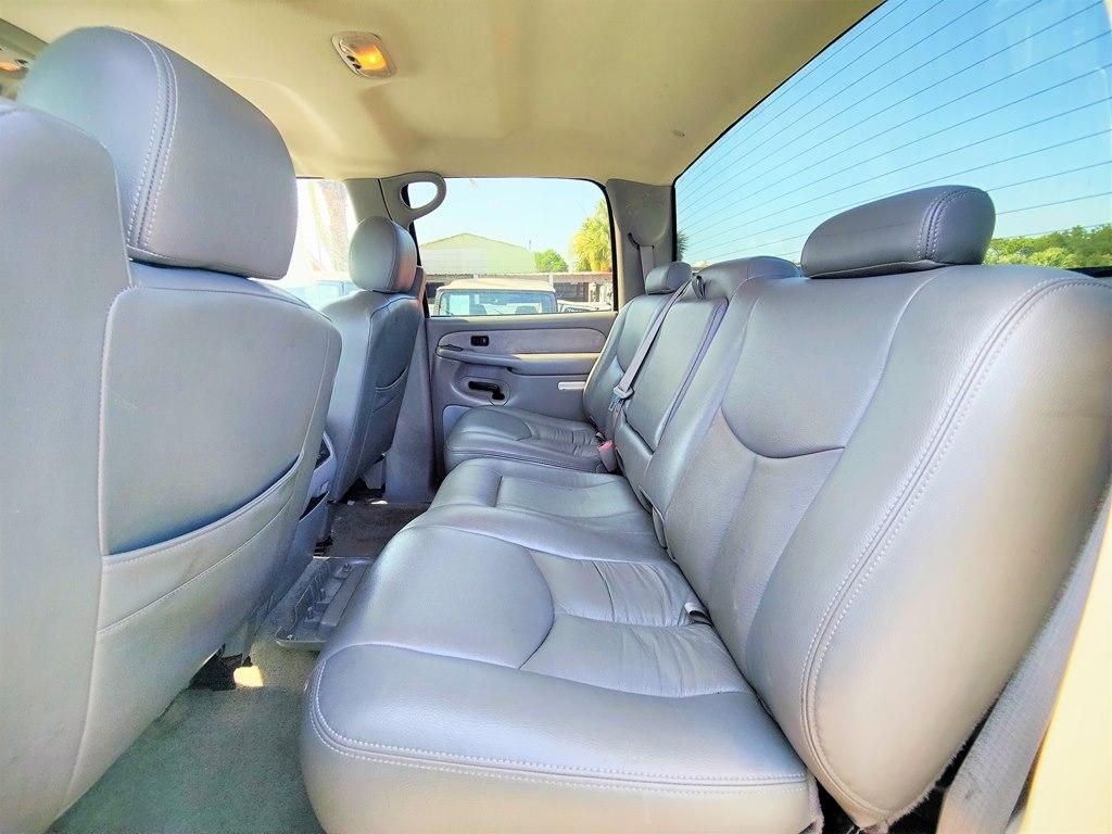 Chevrolet Silverado 2500HD Crew Cab Long Bed 4WD 2003