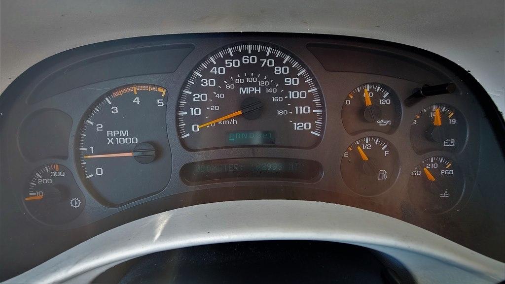 Chevrolet Silverado 2500HD Crew Cab Long Bed 4WD 2003