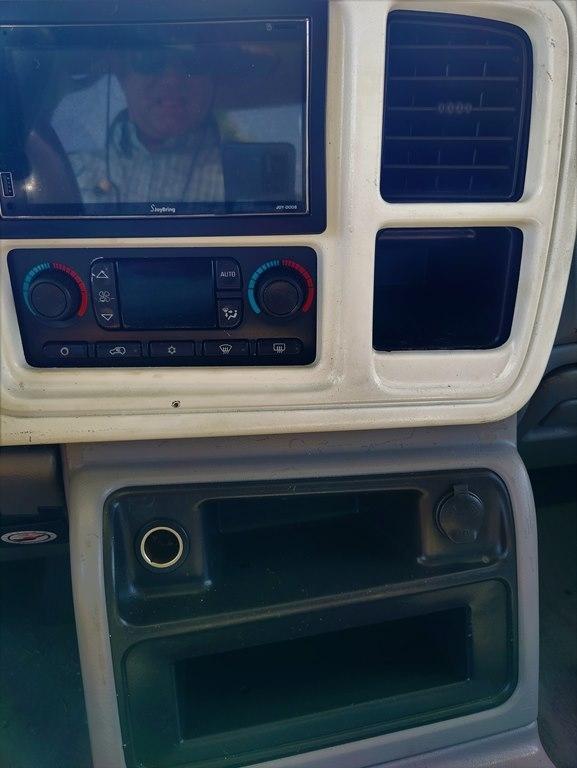 Chevrolet Silverado 2500HD Crew Cab Long Bed 4WD 2003
