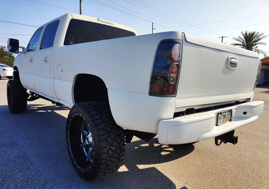 Chevrolet Silverado 2500HD Crew Cab Long Bed 4WD 2003