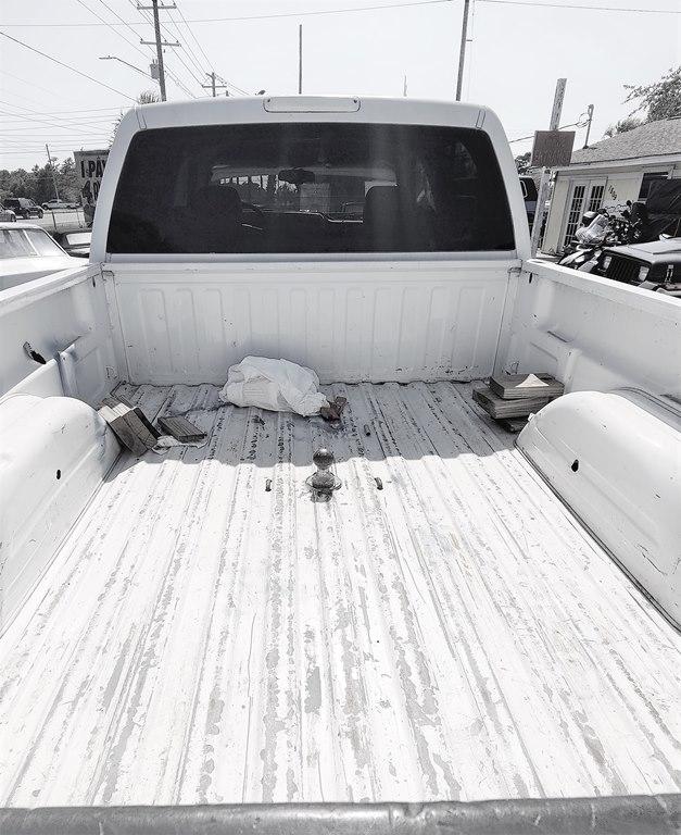 Chevrolet Silverado 2500HD Crew Cab Long Bed 4WD 2003