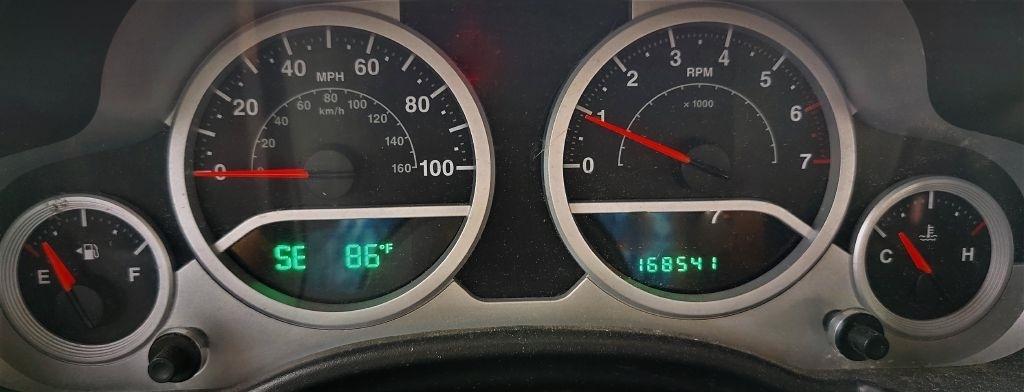 Jeep Wrangler Unlimited Sport 4WD 2010