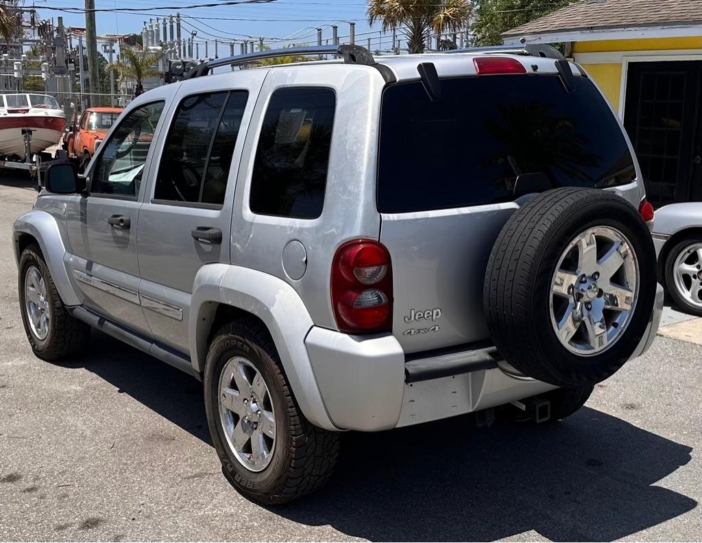 2005 Jeep Liberty Limited 4WD's photo