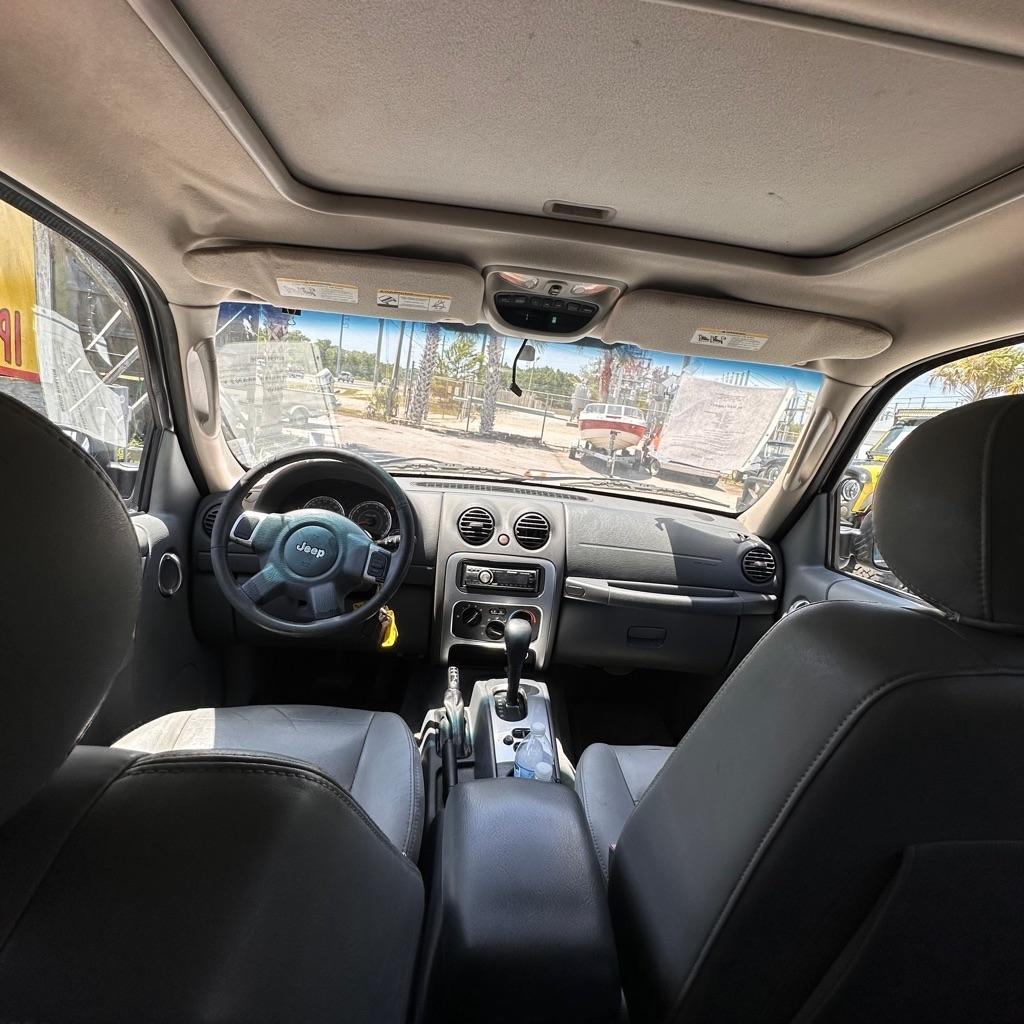 Jeep Liberty Limited 4WD 2005