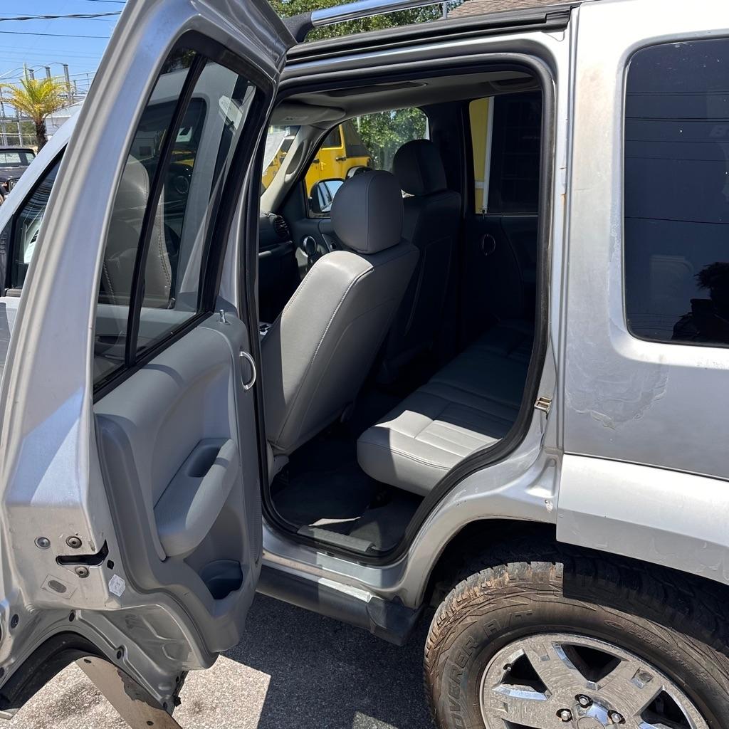 Jeep Liberty Limited 4WD 2005
