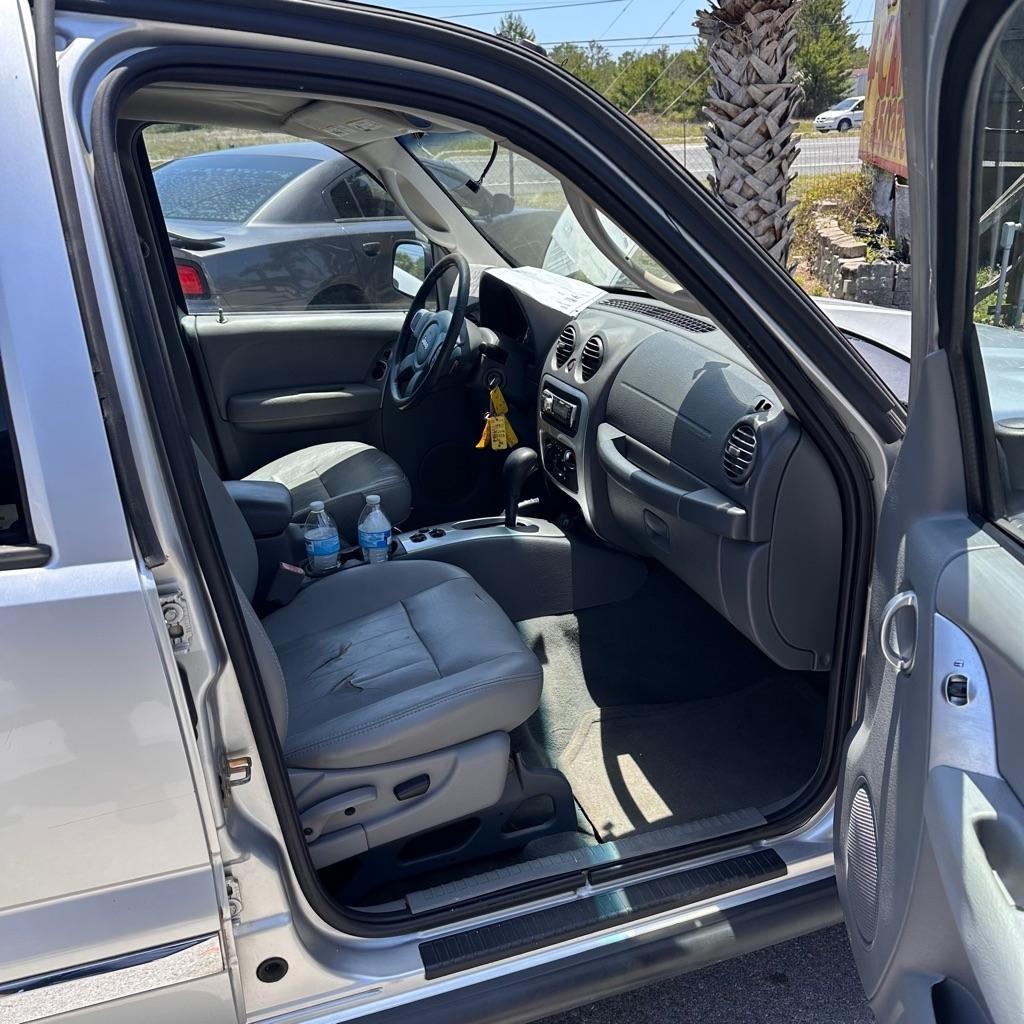 Jeep Liberty Limited 4WD 2005