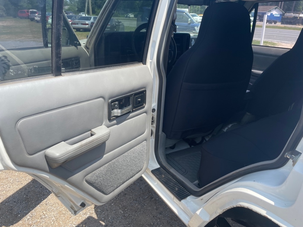 Jeep Cherokee Sport 4-Door 4WD 1996