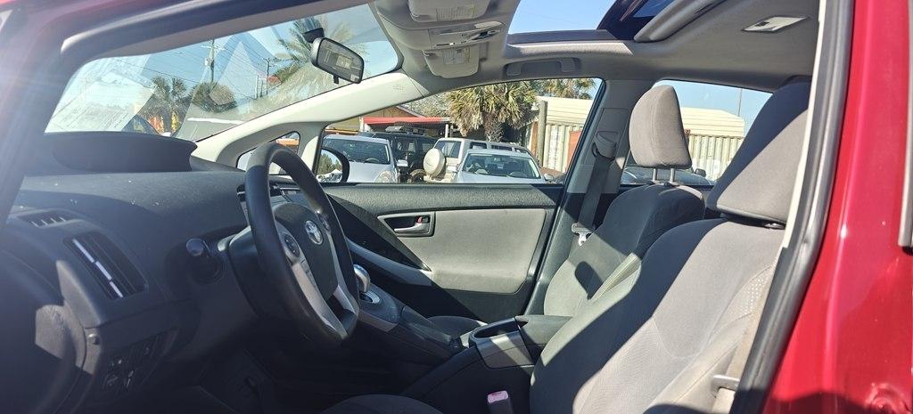 Toyota Prius Prius V 2012