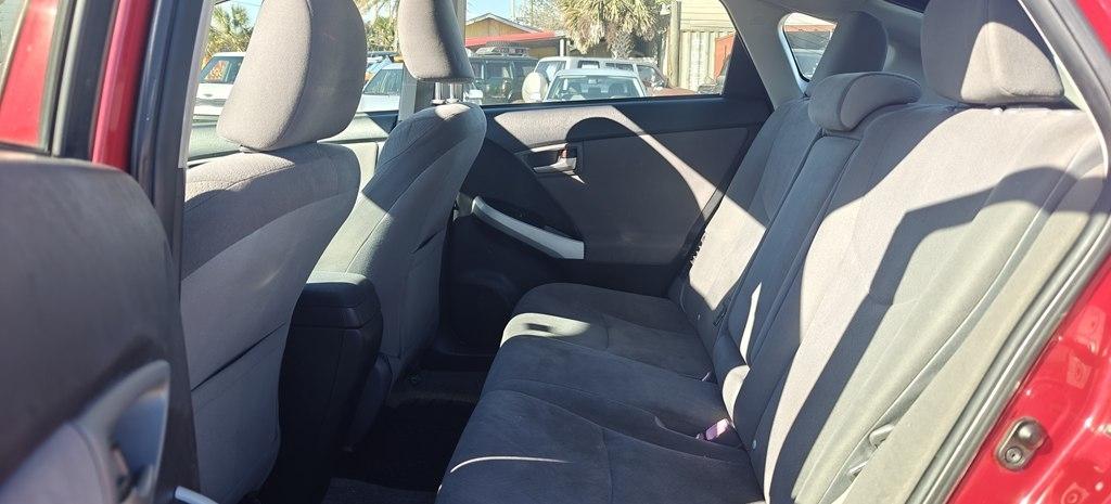 Toyota Prius Prius V 2012