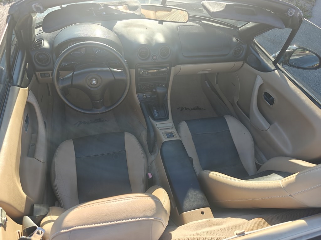 Mazda MX-5 Miata Base 1999