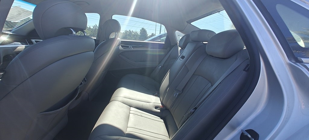 Hyundai Genesis 3.8L 2016