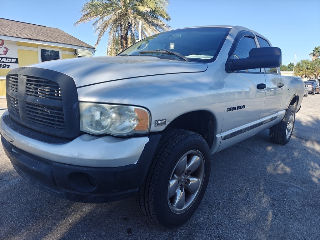 Dodge Ram 1500 ST Quad Cab 4WD 2004