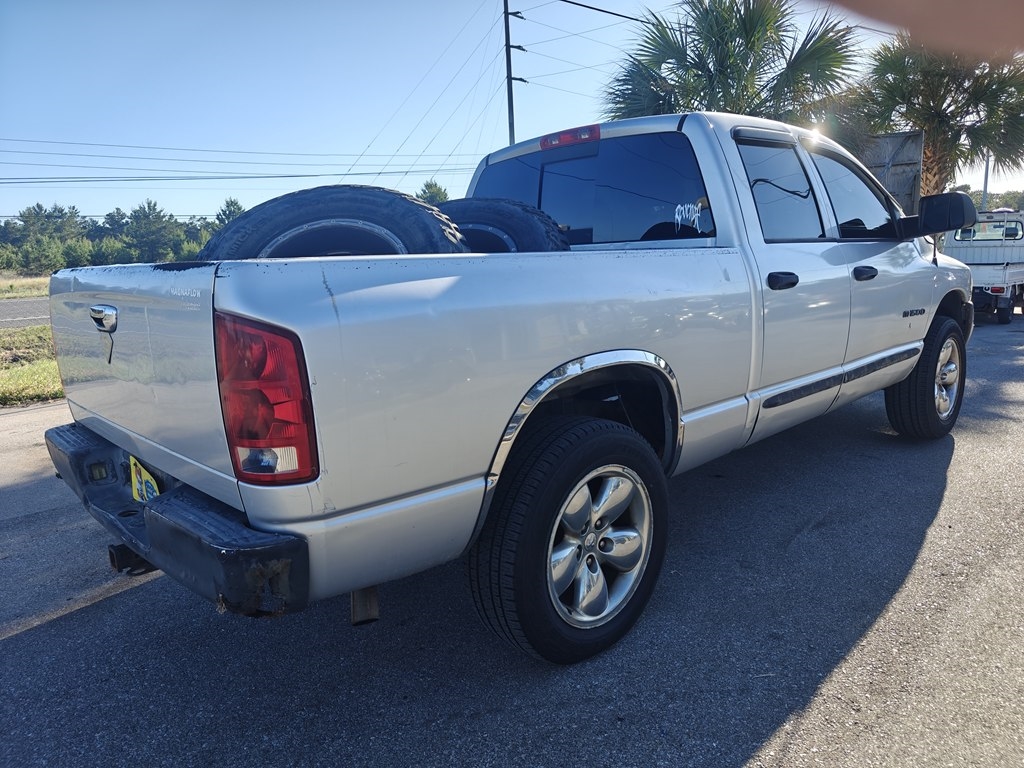 Dodge Ram 1500 ST Quad Cab 4WD 2004