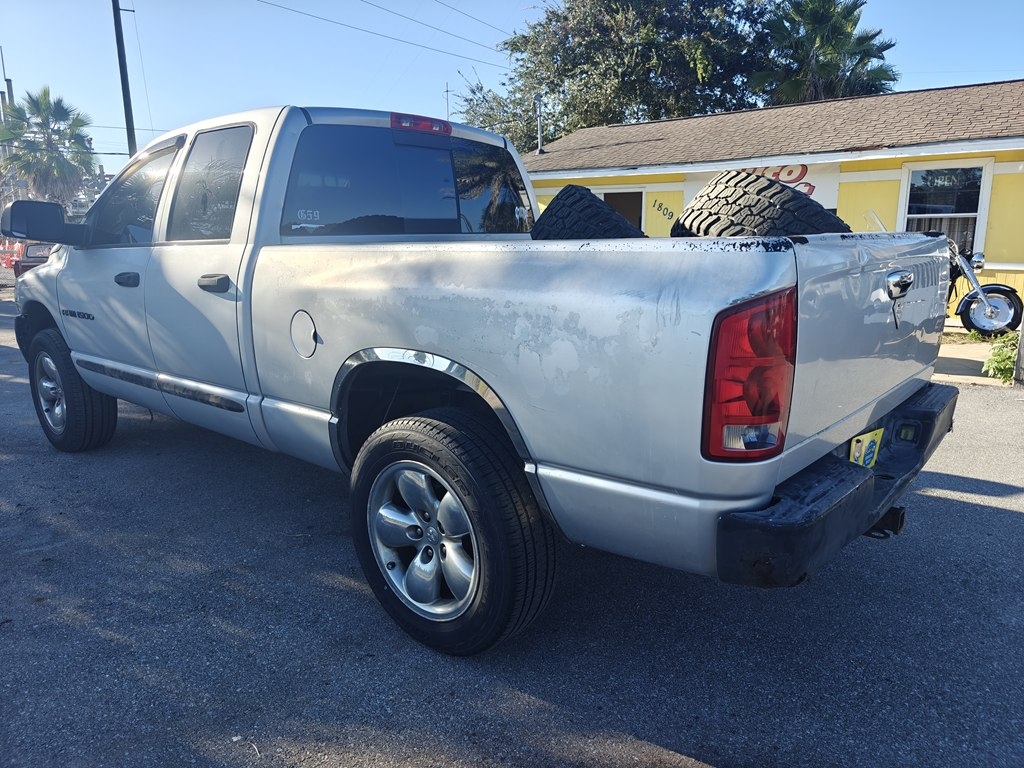 Dodge Ram 1500 ST Quad Cab 4WD 2004