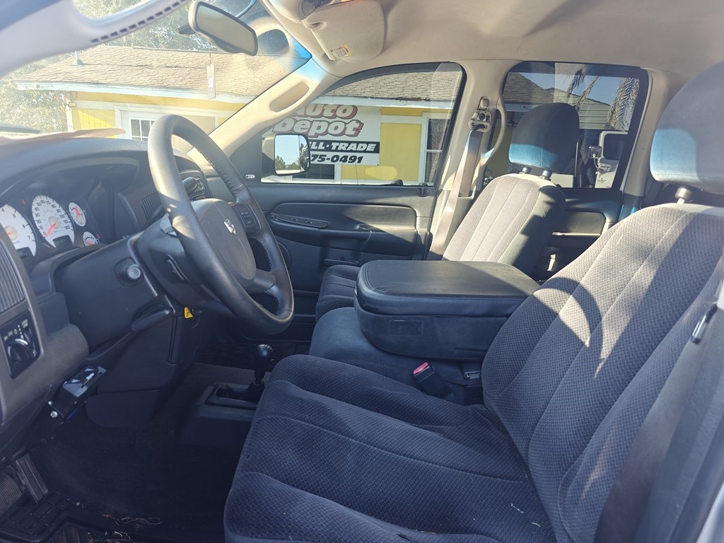 Dodge Ram 1500 ST Quad Cab 4WD 2004