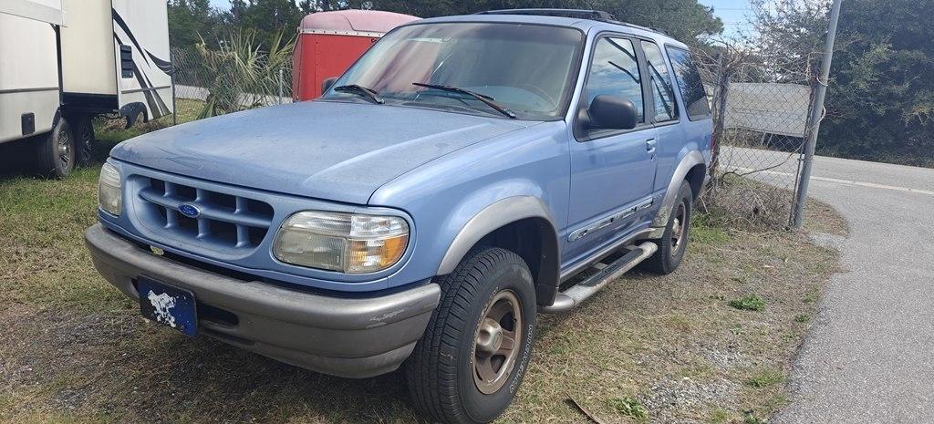 Ford Explorer XL 2-Door 2WD 1997