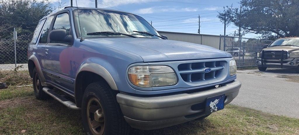 Ford Explorer XL 2-Door 2WD 1997