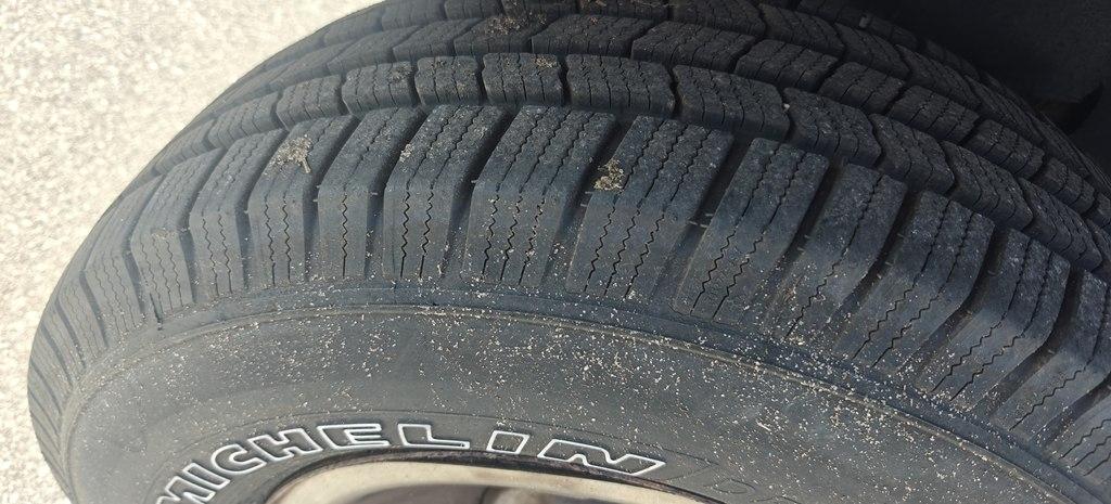 Ford Explorer XL 2-Door 2WD 1997