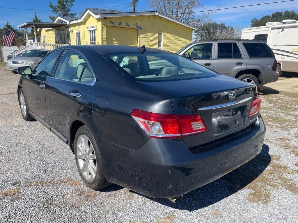 Lexus ES 350 Sedan 2011