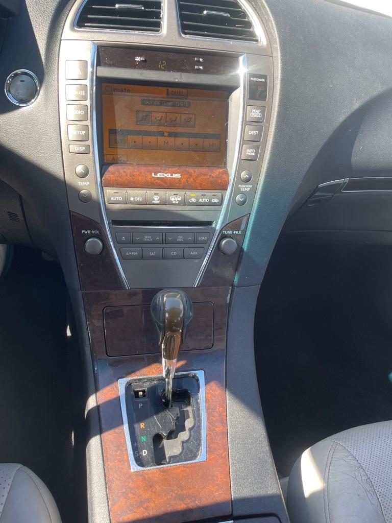 Lexus ES 350 Sedan 2011