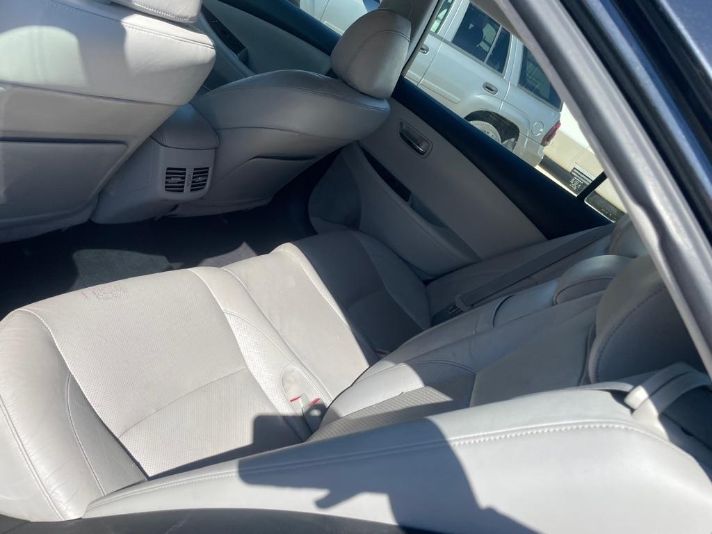 Lexus ES 350 Sedan 2011