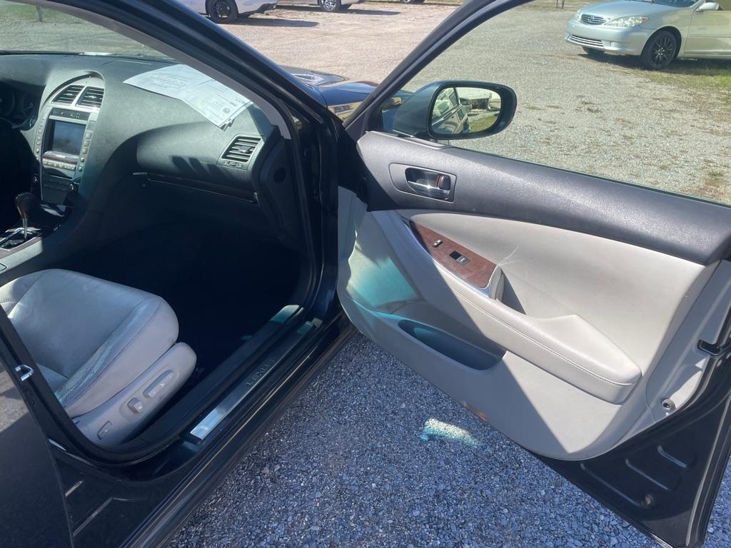Lexus ES 350 Sedan 2011