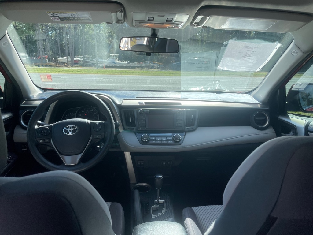 Toyota RAV4 XLE FWD 2015