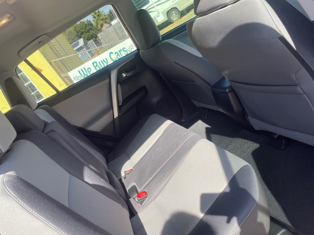 Toyota RAV4 XLE FWD 2015