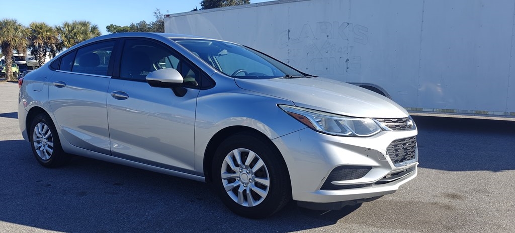 2018 Chevrolet Cruze LS Auto