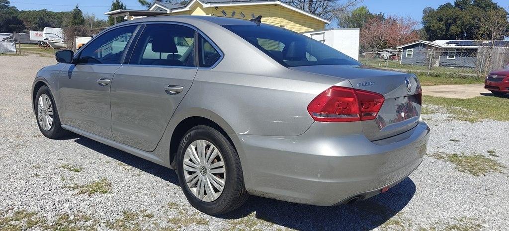 Volkswagen Passat 2.5L SE AT 2014