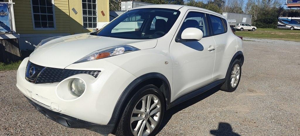 Nissan Juke S FWD 2013