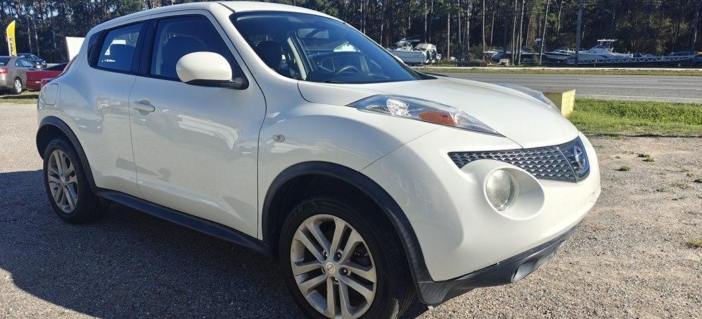 Nissan Juke S FWD 2013