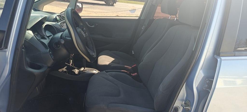 Honda Fit 5-Speed AT 2010