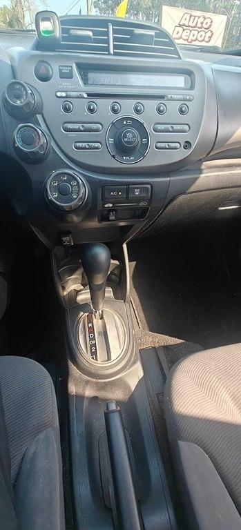 Honda Fit 5-Speed AT 2010