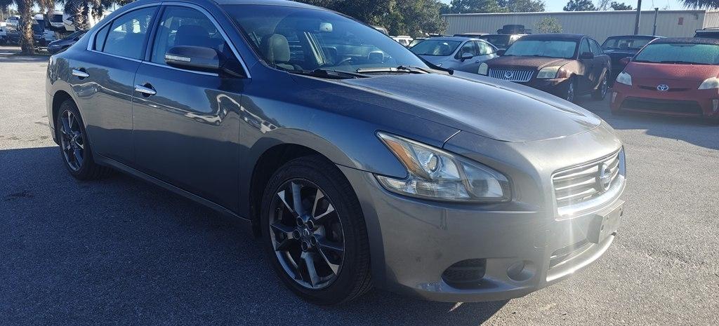 Nissan Maxima S 2014