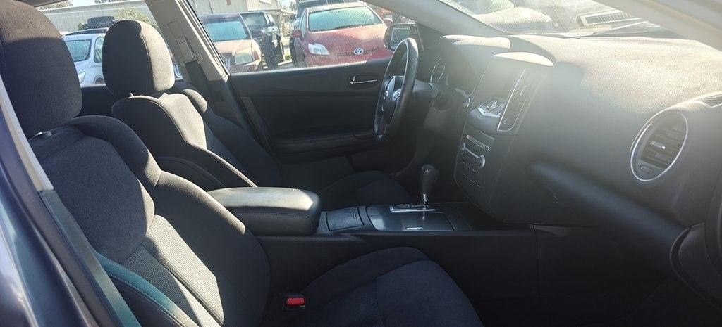 Nissan Maxima S 2014