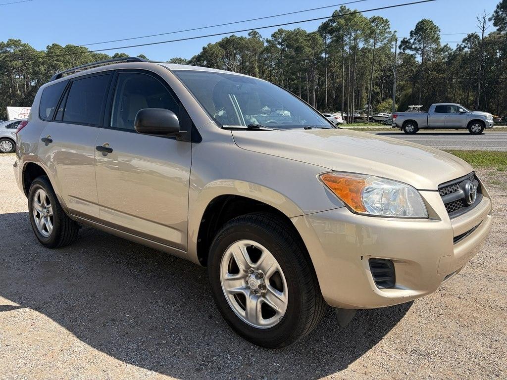 Toyota RAV4 Base I4 2WD 2011