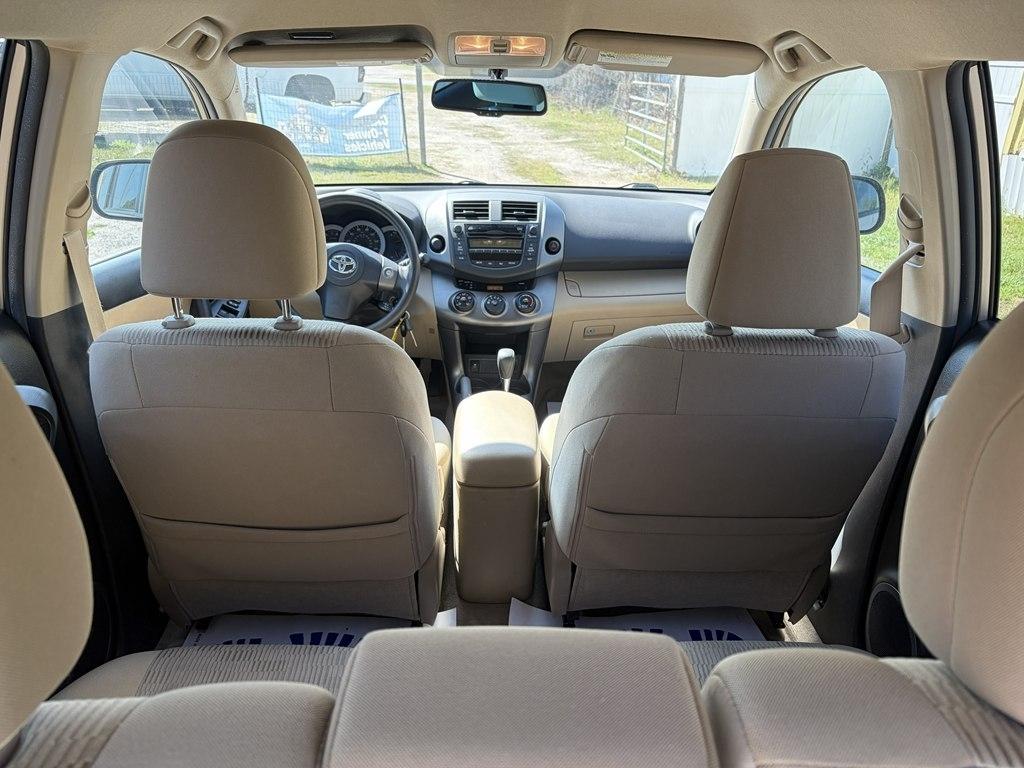 Toyota RAV4 Base I4 2WD 2011