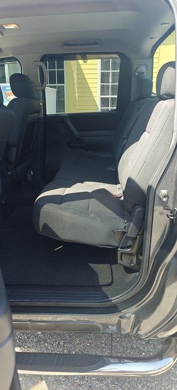 Nissan Titan XE Crew Cab 2WD SWB 2008