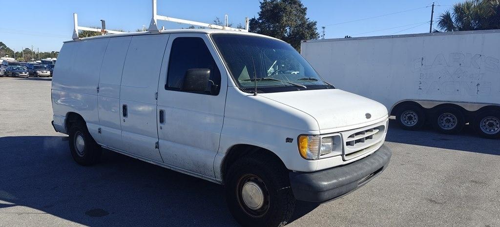 Ford Econoline E150 2000