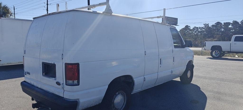 Ford Econoline E150 2000