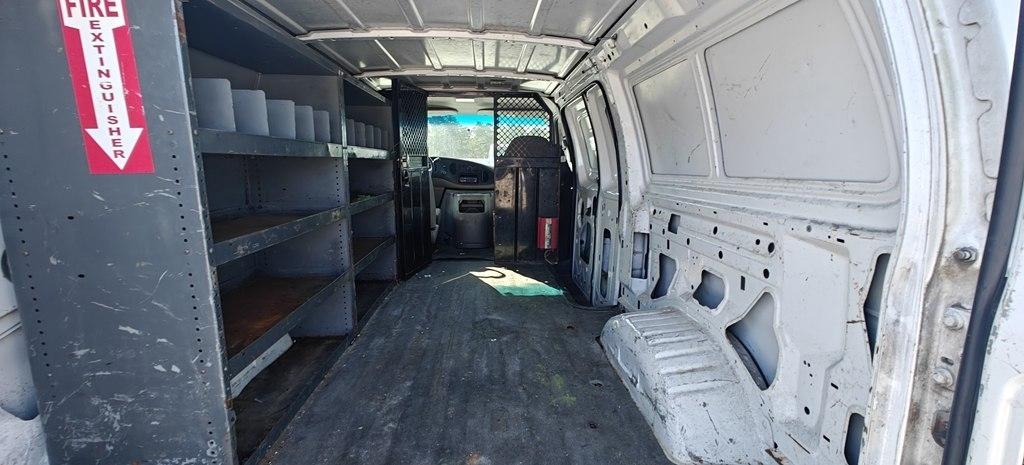 Ford Econoline E150 2000