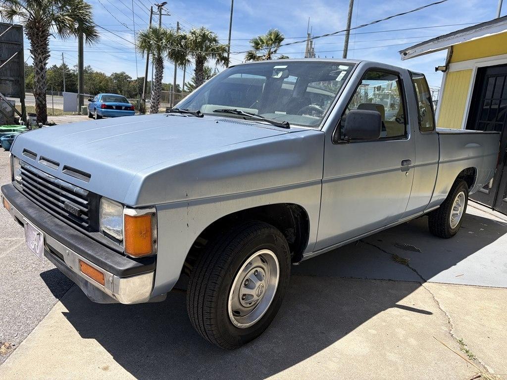 Nissan Pickup King Cab 2WD 1986
