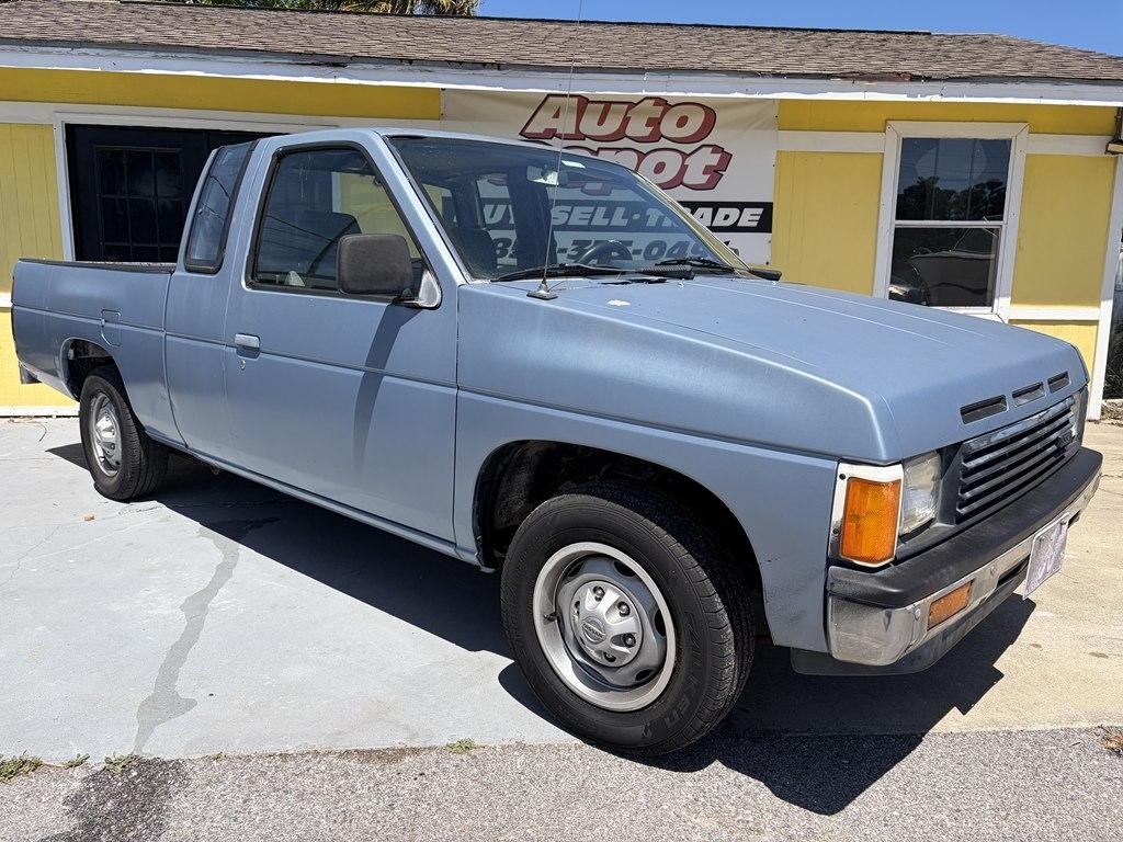 Nissan Pickup King Cab 2WD 1986