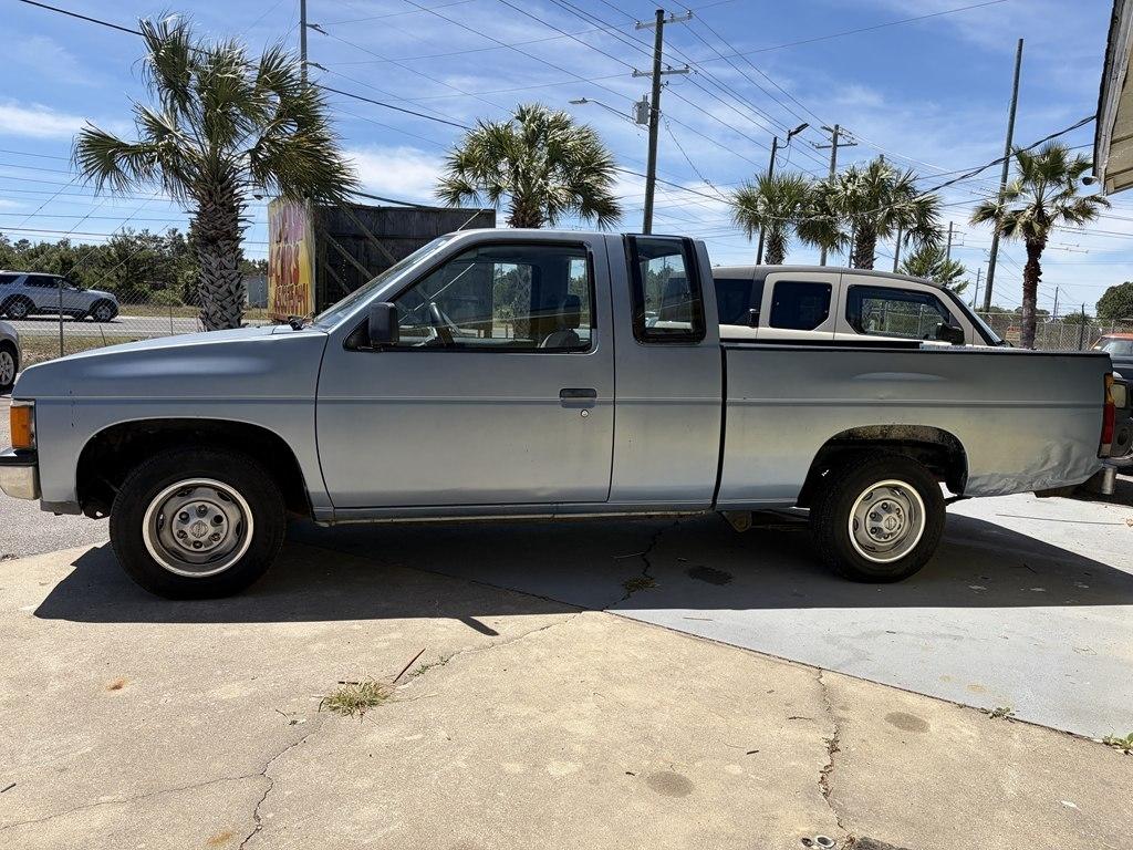 Nissan Pickup King Cab 2WD 1986